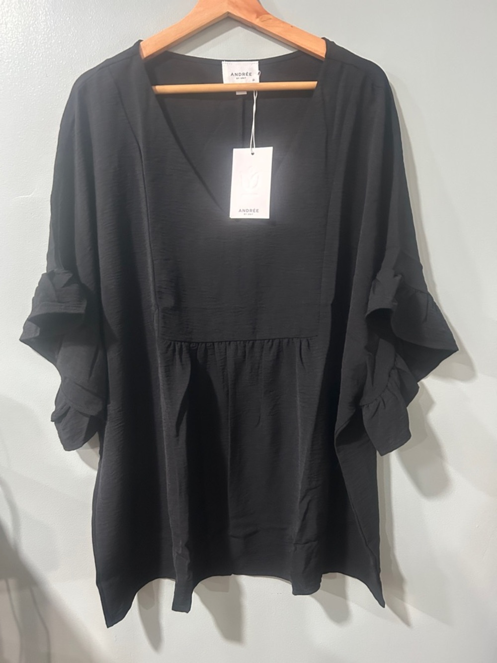 ANDREE BY UNIT Black Ruffle-Sleeve V-Neck Tunic